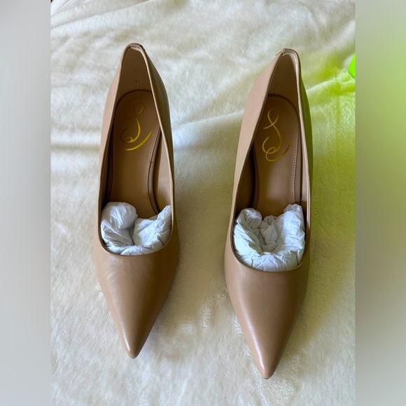 Sam Edelman Soft Beige Leather Pointed toe heel size 7.5 - Picture 3 of 5